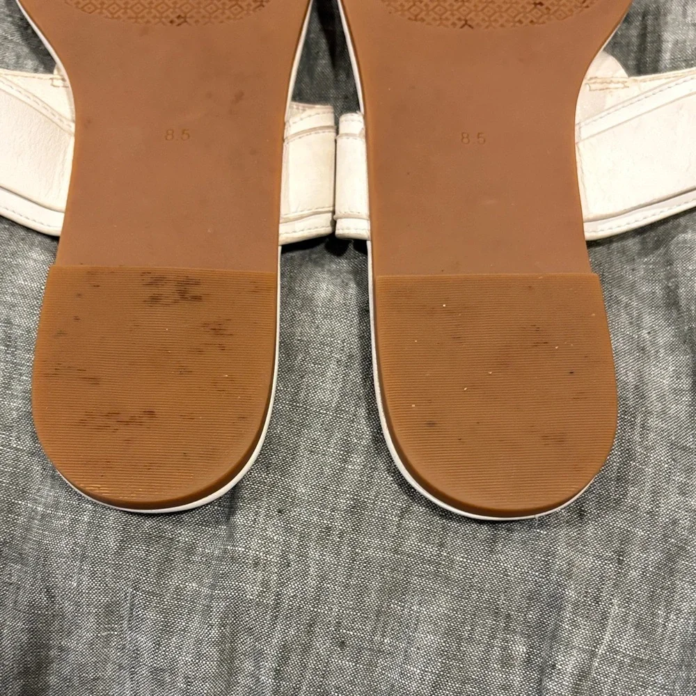 Tory Burch Marsden Ivory Leather Thong Sandals Gold Logo Size 8.5 M